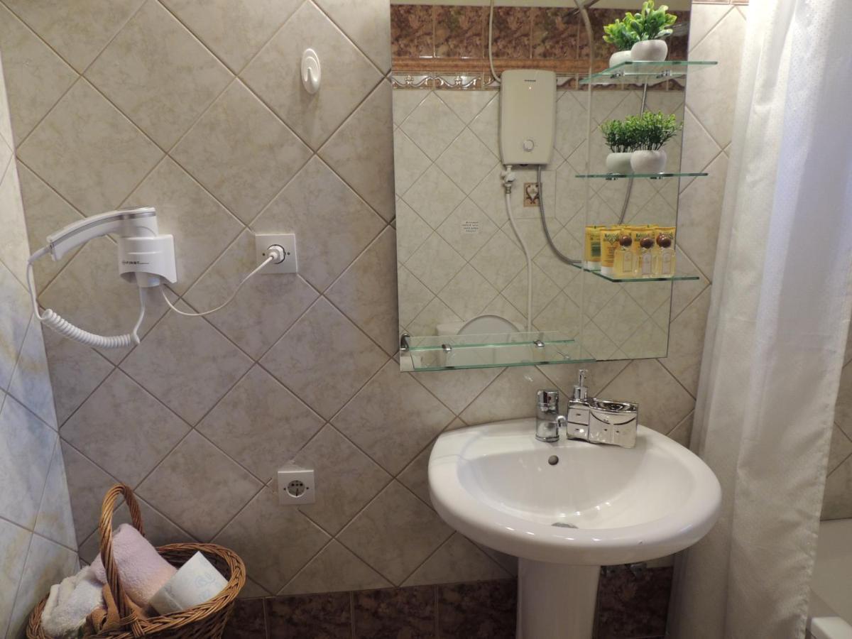 Prespes Lake View Family Apartment フロリナ エクステリア 写真